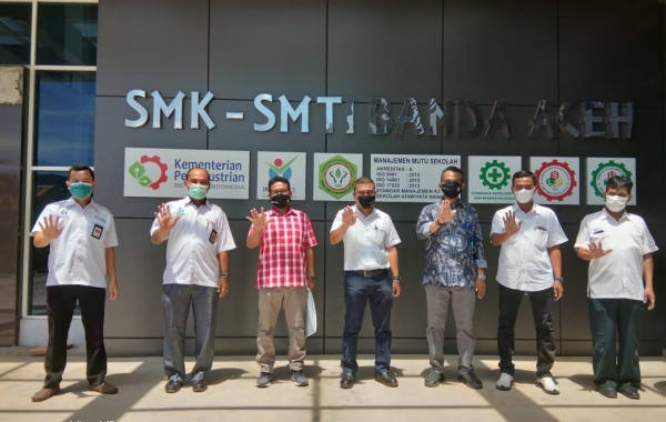 PT PIM dan SMK-SMTI Banda Aceh Sukses Mendidik 28 Siswa dari Lingkungan Perusahaan